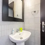Dias *